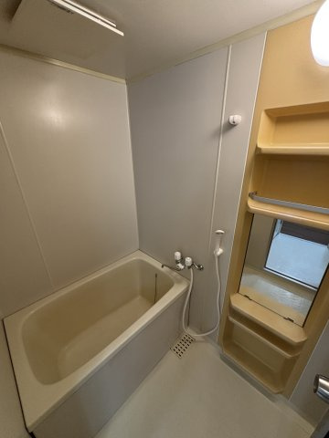 エスポワール白川の浴室