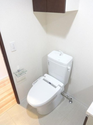 【トイレ】 | ルクシェール王子 | 落ち着いた色調のトイレです