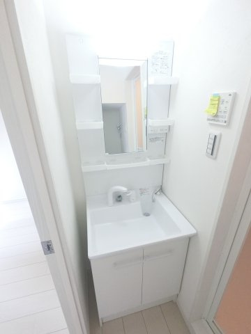 コネクトパークヒルズ本千葉町の独立洗面台