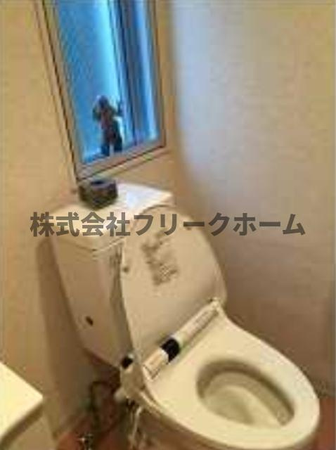 三鷹市上連雀４丁目の賃貸マンションのトイレ