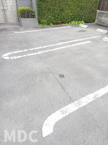 ル・プティ・レーヴの駐車場