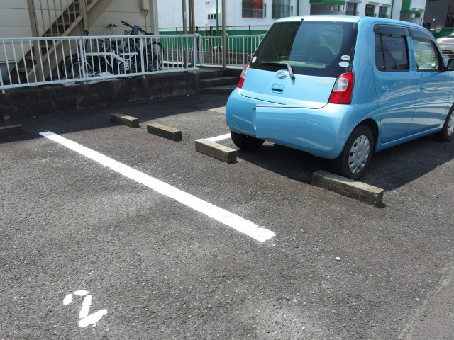 ハイツ前野の駐車場