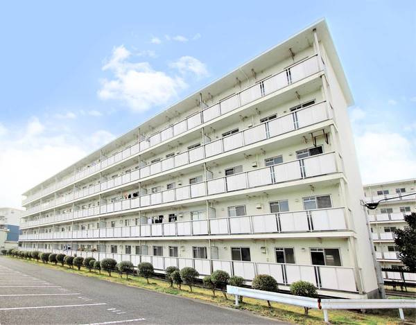 ビレッジハウス本城3号棟の外観