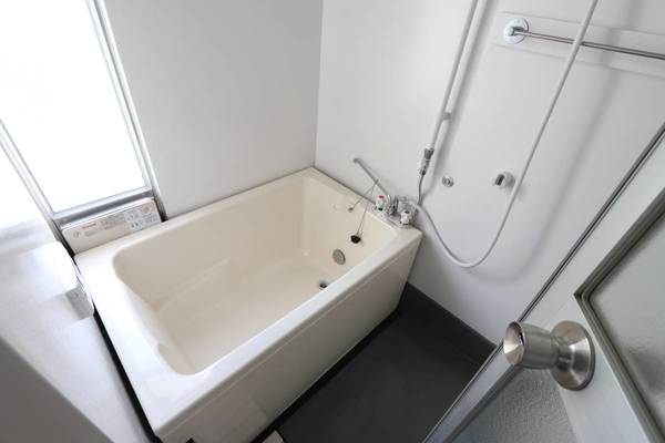 ビレッジハウス本城3号棟の浴室|ビレッジハウスの同一物件・同一タイプの間取りの写真です