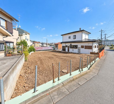 【前面道路含む現地写真】 | ◆緑区西八朔町　建築条件なし売地◆ | ◆住宅ローンのご相談や周辺環境のご案内も含め、ローンに詳しい、地元に詳しいスタッフがお出迎えさせていただきます。お気軽にご相談ください。