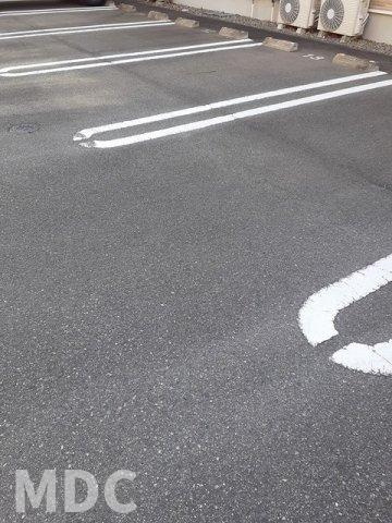 徳島市中島田町４丁目のアパートの駐車場