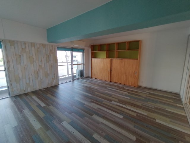 箕面市百楽荘４丁目の店舗事務所
