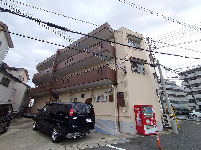 箕面市百楽荘４丁目の店舗事務所