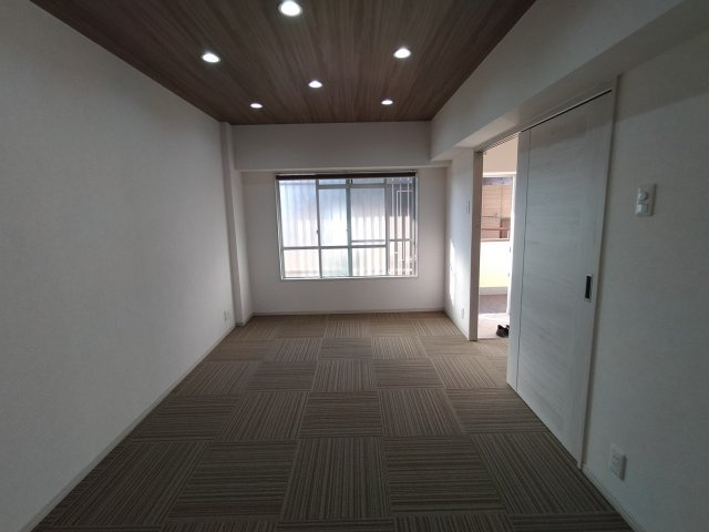 箕面市百楽荘４丁目の店舗事務所