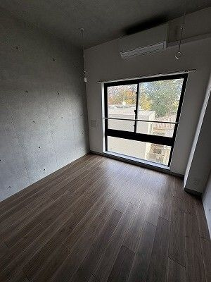 【寝室】ＬＡＵＲＥＬ　ＴＯＧＯＳＨＩ