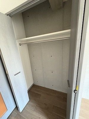【収納】ＬＡＵＲＥＬ　ＴＯＧＯＳＨＩ
