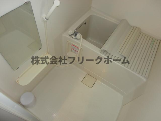 武蔵野市西久保１丁目のアパートの浴室