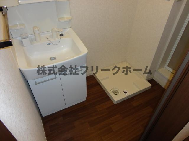 武蔵野市西久保１丁目のアパートの洗面所