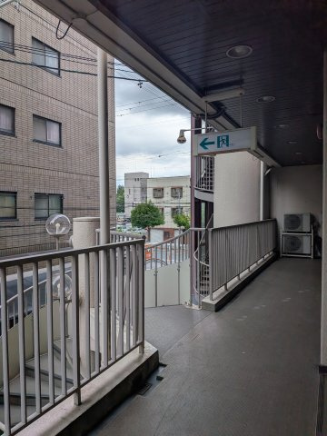 大阪市東住吉区東田辺２丁目の店舗事務所の内装