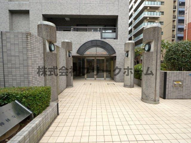 三鷹市下連雀３丁目の賃貸マンションのロビー