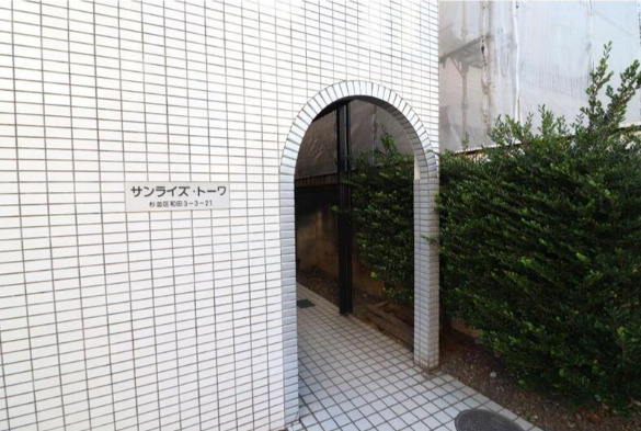 サンライズトーワのエントランス