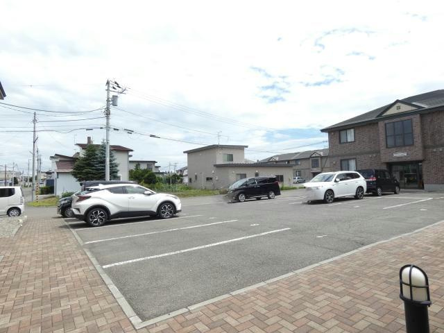 グランドールKⅣの駐車場