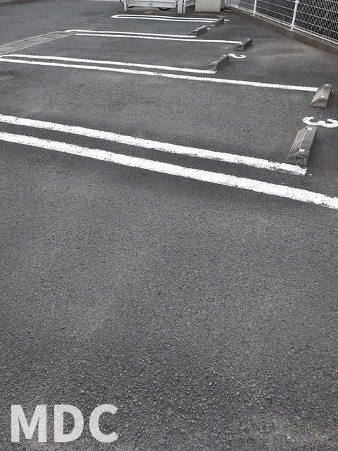 ポルトルーチェの駐車場