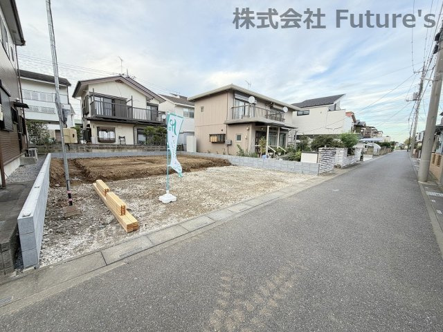 吉川市新栄2丁目　新築戸建　全1棟の前面道路含む現地写真|前面道路含む現地写真です。