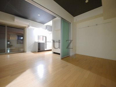 エフパークレジデンス横浜反町3261の寝室