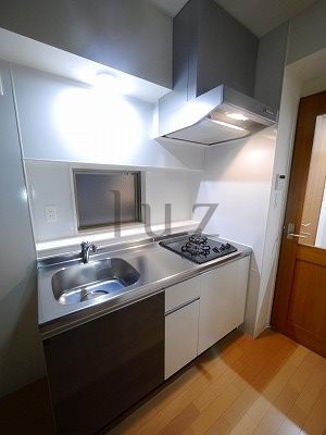 エフパークレジデンス横浜反町3261のキッチン