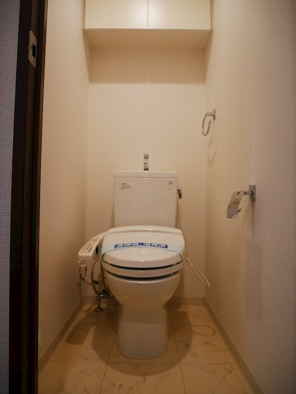 ステージファーストお茶の水女子大前のトイレ|バス・トイレ別　温水洗浄便座