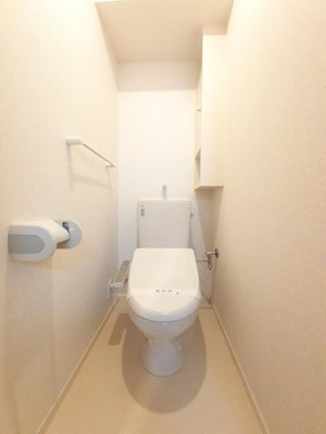 【トイレ】 | グレイスフル・ユウナⅢ | 落ち着いた色調のトイレです