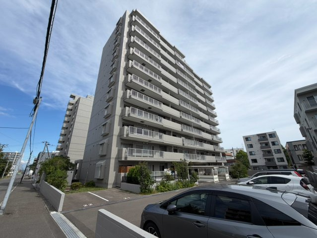 アルス月寒中央の外観