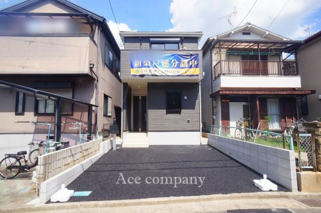 【外観】 | 八尾市二俣1丁目 | 並列駐車2台可です！南向き☆建物裏の北側も通路で建物密接していません♪
