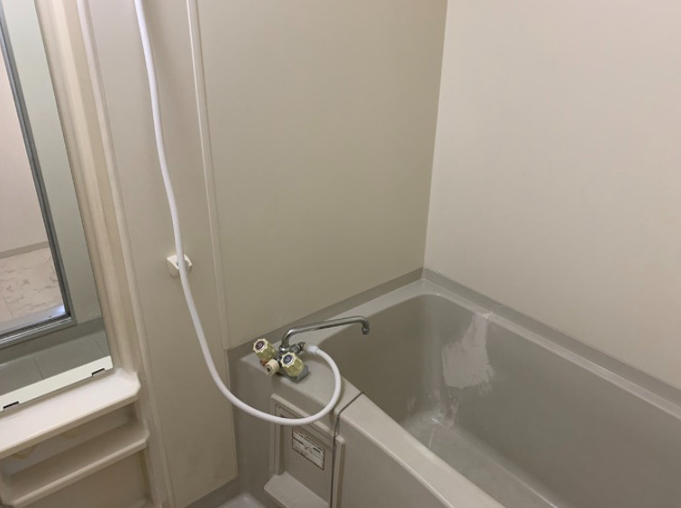 宗像市日の里６丁目のアパートの浴室