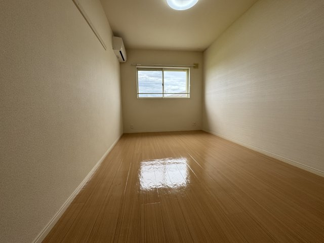 レイクビレッヂの寝室|北側洋室