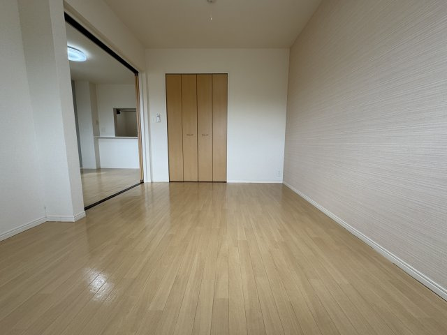レイクビレッヂの子供部屋|南側洋室