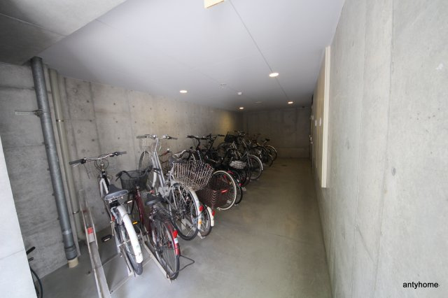 北浜プライマリーワン　仲介手数料無料の駐車場