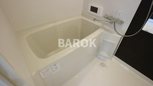 福岡市東区原田２丁目のアパートの浴室