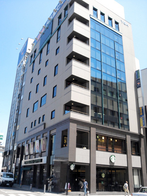 ヤガミ金山ビルの外観