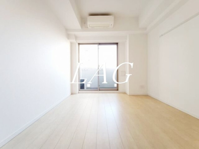 【居間・リビング】 | Ｒｉｓｉｎｇ　ｐｌａｃｅ北千住 | 洋室のお部屋です。