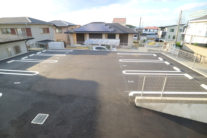 パークハイム六番館の駐車場|☆三木市　パークハイム六番館☆