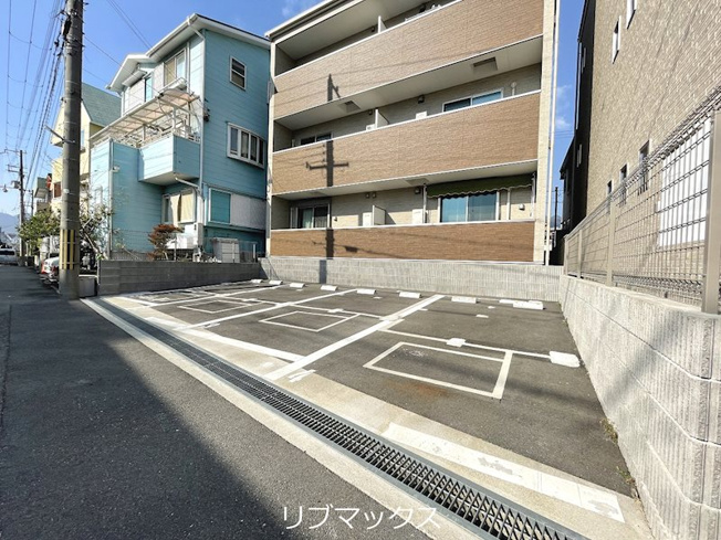 【駐車場】