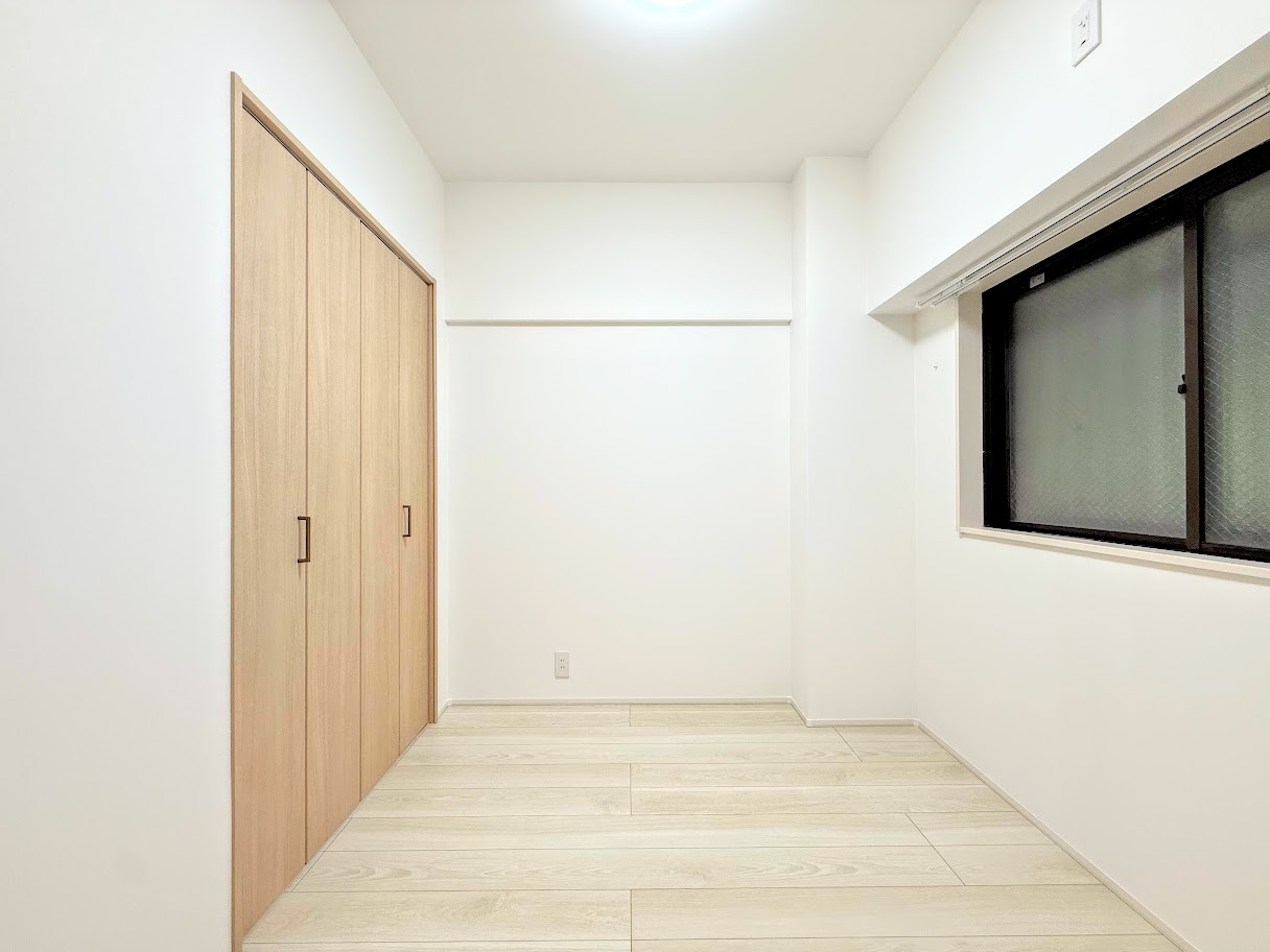朝日プラザ上永谷の洋室|◆気持ちの良い風が室内へ入り込む居室。家具を配置しても広々ご利用いただけます！！