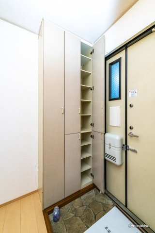フレマリール若宮の玄関|下駄箱