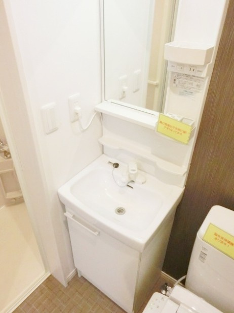 千葉市中央区末広２丁目のアパートの洗面所