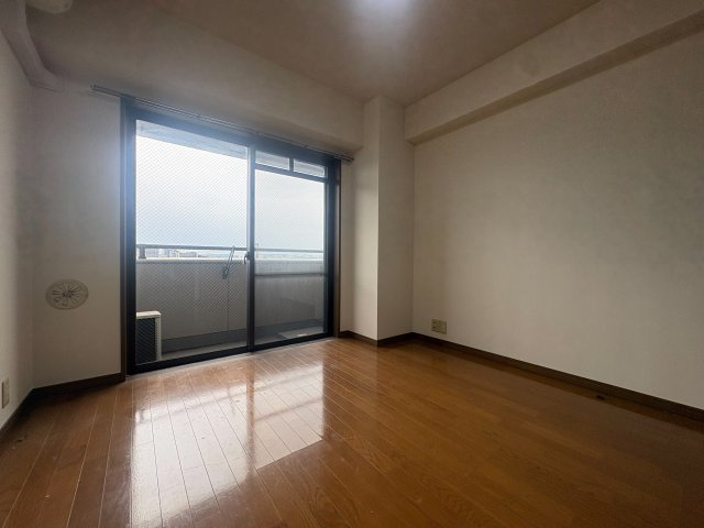 狛江市中和泉５丁目の賃貸マンションの洋室|EV