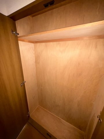 狛江市中和泉５丁目の賃貸マンションの収納