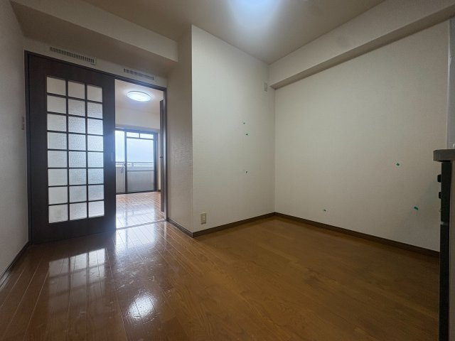 狛江市中和泉５丁目の賃貸マンションの居間・リビング