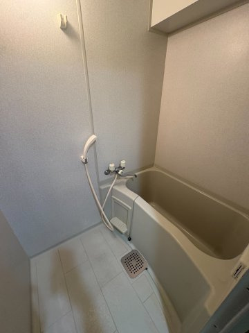 狛江市中和泉５丁目の賃貸マンションの浴室