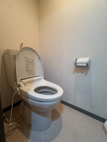 狛江市中和泉５丁目の賃貸マンションのトイレ