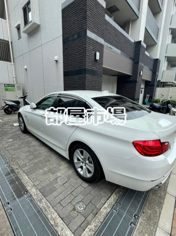 コンシェリア浅草の駐車場