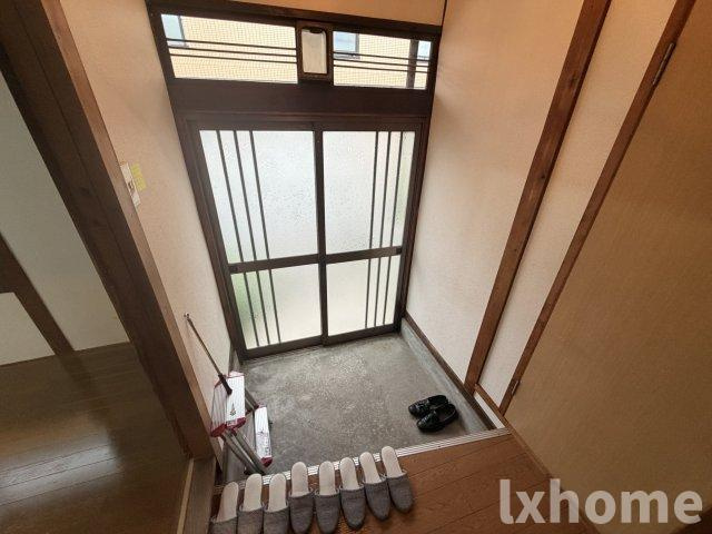 明香住宅の玄関