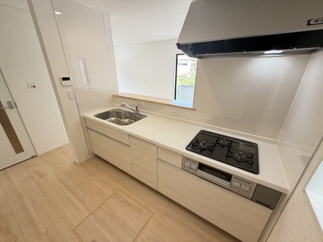 浦添市西原　第6（全2棟）ラスト2号棟のキッチン|2号棟　使いやすいシステムキッチン♪