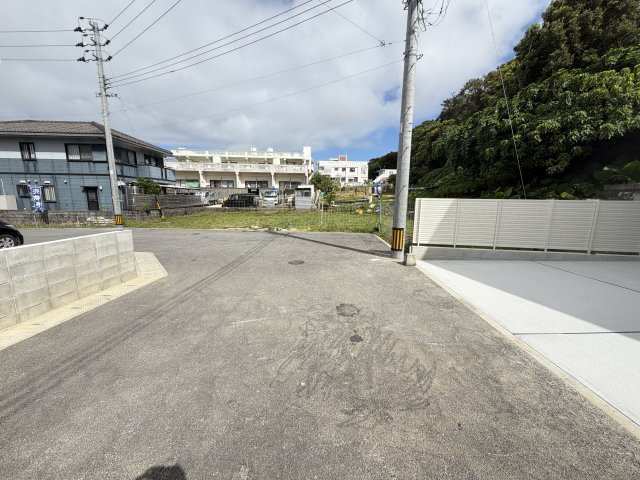 浦添市西原　第6（全2棟）ラスト2号棟の前面道路含む現地写真|※北側6m道路♪